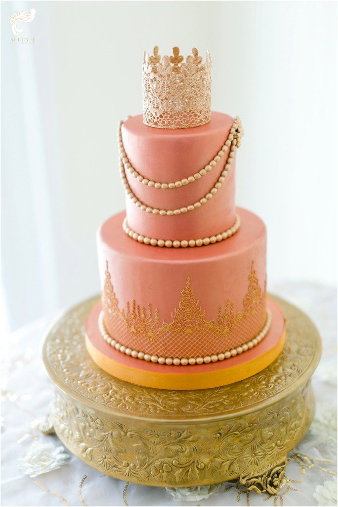 South Seas Wedding gold blush rose pink Set Free Photography Weddings by Socialites Kakes by Karen Floral Artistry