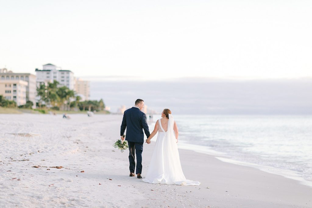 la playa Naples beach wedding set free photography